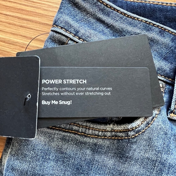 Women's Silver Jeans High Rise Curvy Fit - Picture 5 of 8